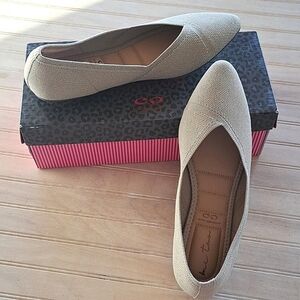 NWT ME Too Aubri Sustainable Mesh Metallic Gold Bisque Ballet Flats